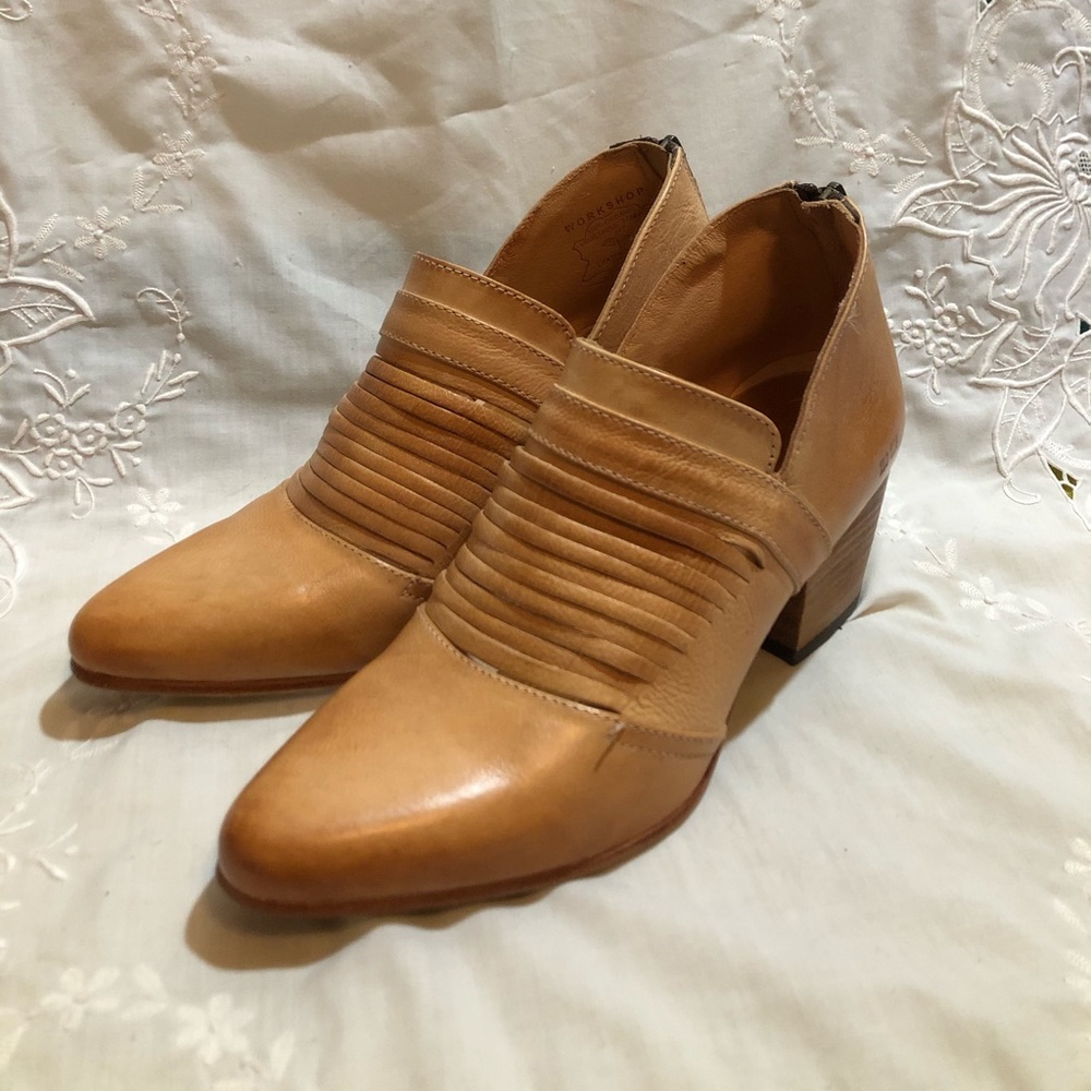 Amope Bedstu Trough Rustic Bootie Natural Leather